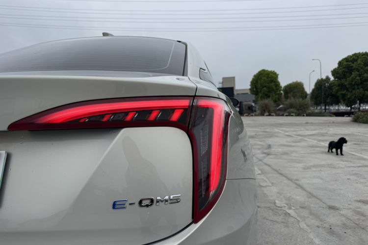 Used Hongqi E-QM5 2022 431 km Charge & Enjoy Edition