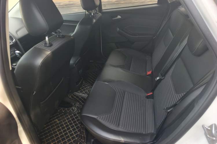 Used Ford Focus 2018 Hatchback Classic 1.6L Automatic Trendy SmartDrive Edition