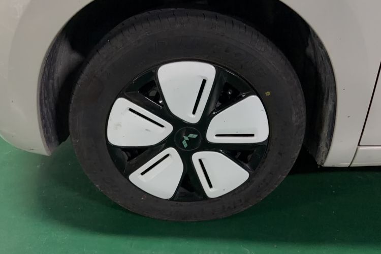 Used Wuling Hongguang MINIEV 2025 Four-Door Version Zhenxiang+ Edition Exterior 2