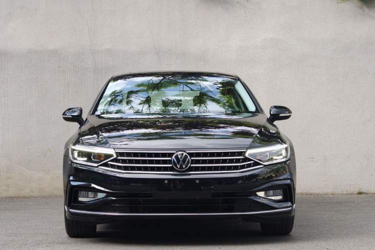 Used Volkswagen Magotan 2023 2 Million Units Limited-Edition 280TSI DSG Comfort Version Exterior 4