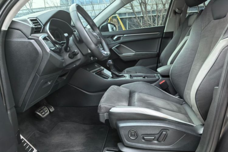 Used Audi Q3 2023 40 TFSI Fashion Dynamic Model
