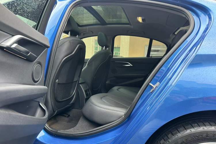 Used BMW 1 Series 2018 118i Design Package Edition Interior 5