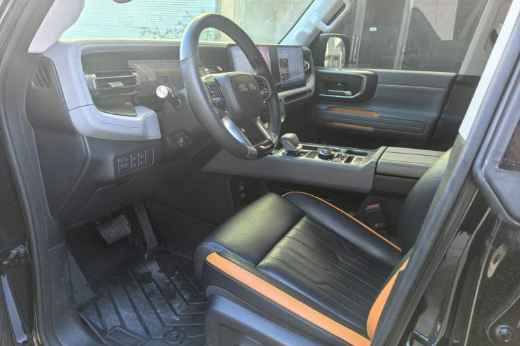 Used BAIC Off-Road BJ40 2024 2.0T All-New Urban Hunter Edition Ultimate Version