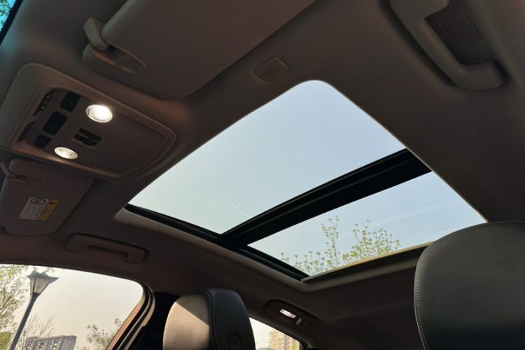 Used Cadillac XTS 2018 28T Tech Edition Interior 5