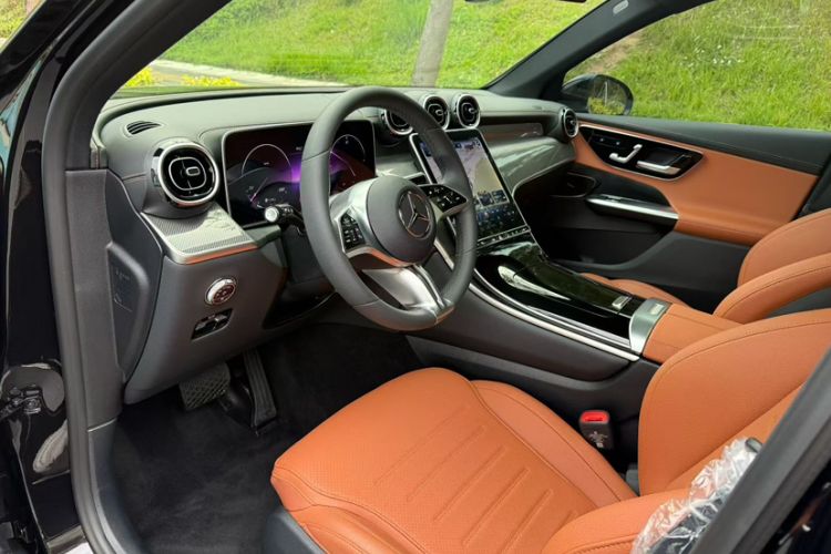 Used Mercedes-Benz GLC 2024 GLC 260 L 4MATIC Dynamic Edition 5-seater Exterior 8