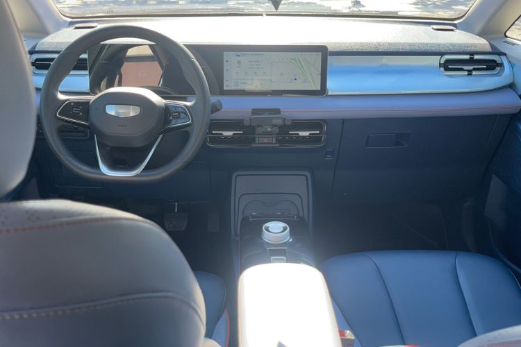 Used Geometry E Firefly 2022 401 km Linglong Tiger 5 Seats
