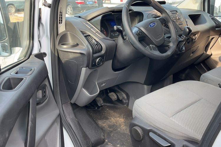 Used Ford Transit 2019 2.0T Diesel Multi-Purpose Commercial Vehicle Mid-Drive Mid-Roof 6-Seater China VI Standard