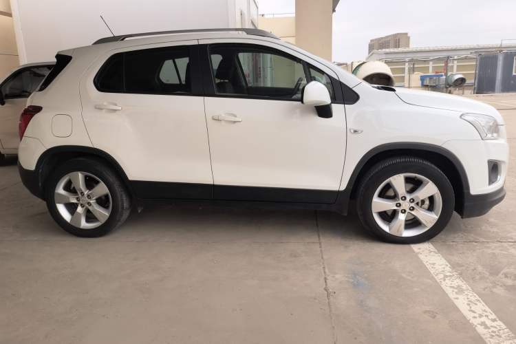 Used Chevrolet Trax 2014 1.4T Automatic Two-Wheel Drive Comfort Version Exterior 3