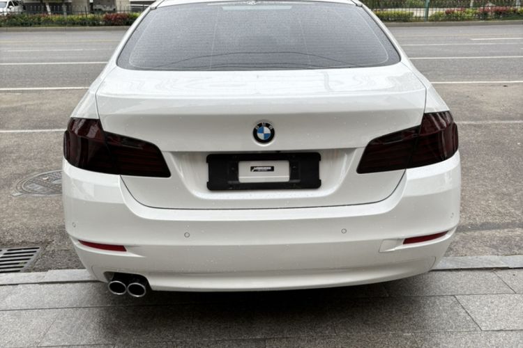 Used BMW 5 Series 2014 520Li Elegant Model
