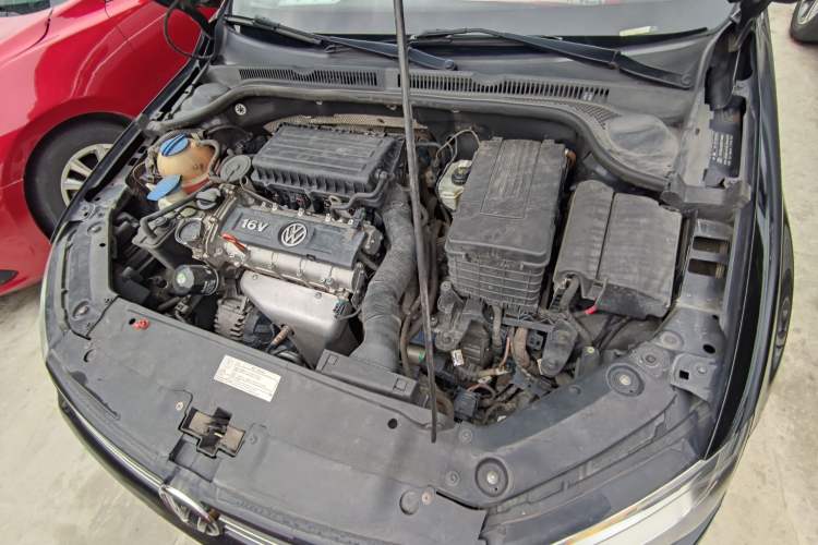 Used Volkswagen Sagitar 2012 1.6L Automatic Fashion Edition