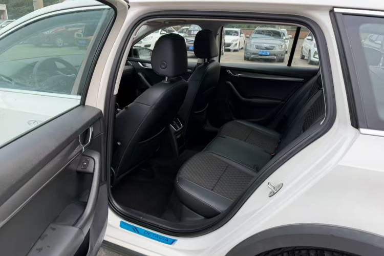 Used Skoda Octavia 2018 Station Wagon TSI280 DSG Luxury Edition
