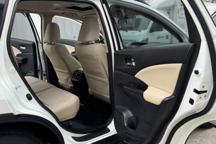 Used Honda CR-V 2016 2.0L two-wheel drive Urban Edition