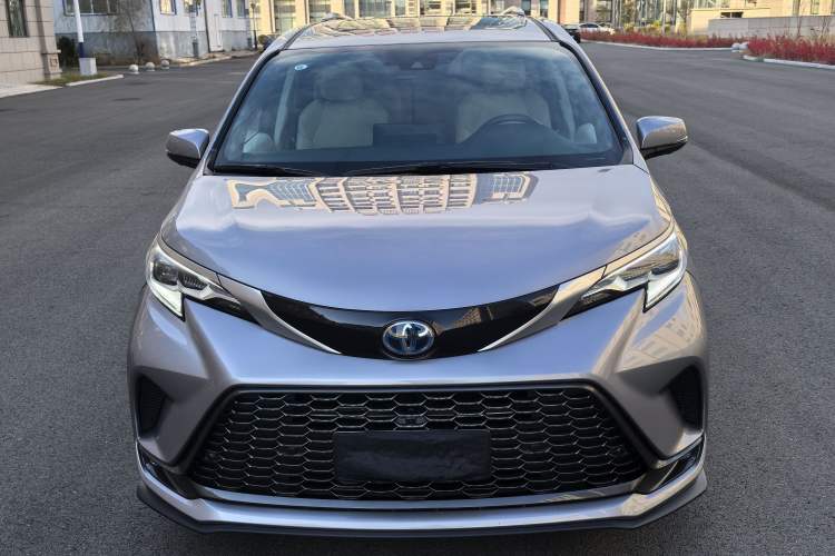 Used Toyota Granvia 2022 2.5L Hybrid Prestige Edition