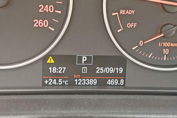 Used BMW 3 Series 2015 320Li Luxury Edition Fashion Model
