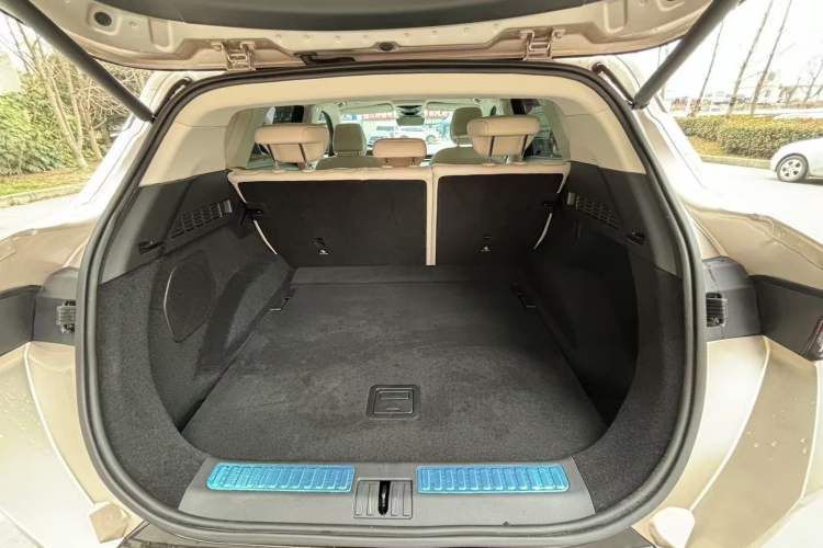 Used ARCFOX Alpha T6 2025 688MAX 175kW
