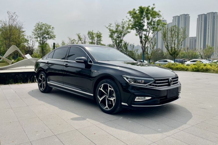 Used Volkswagen Magotan 2023 2 Million Units Commemorative Edition 330TSI DSG Luxury Version Exterior 2