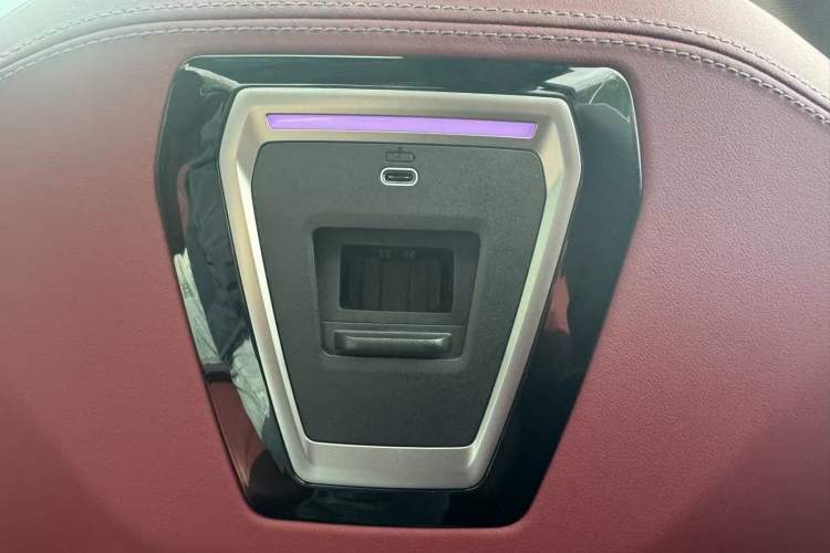 Used BMW 5 Series 2025 530Li Leading Model M Sport Package Interior 6