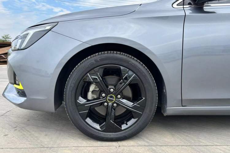 Used Roewe i6 MAX 2020 300TGI Automatic "Swell Cool Smart Drive" Edition