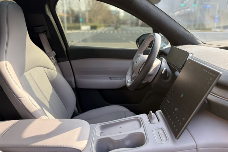 Used Nio EC6 2024 75 kWh
