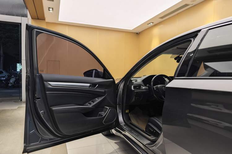 Used Honda Accord 2018 260TURBO Luxury Edition China VI Exterior 5