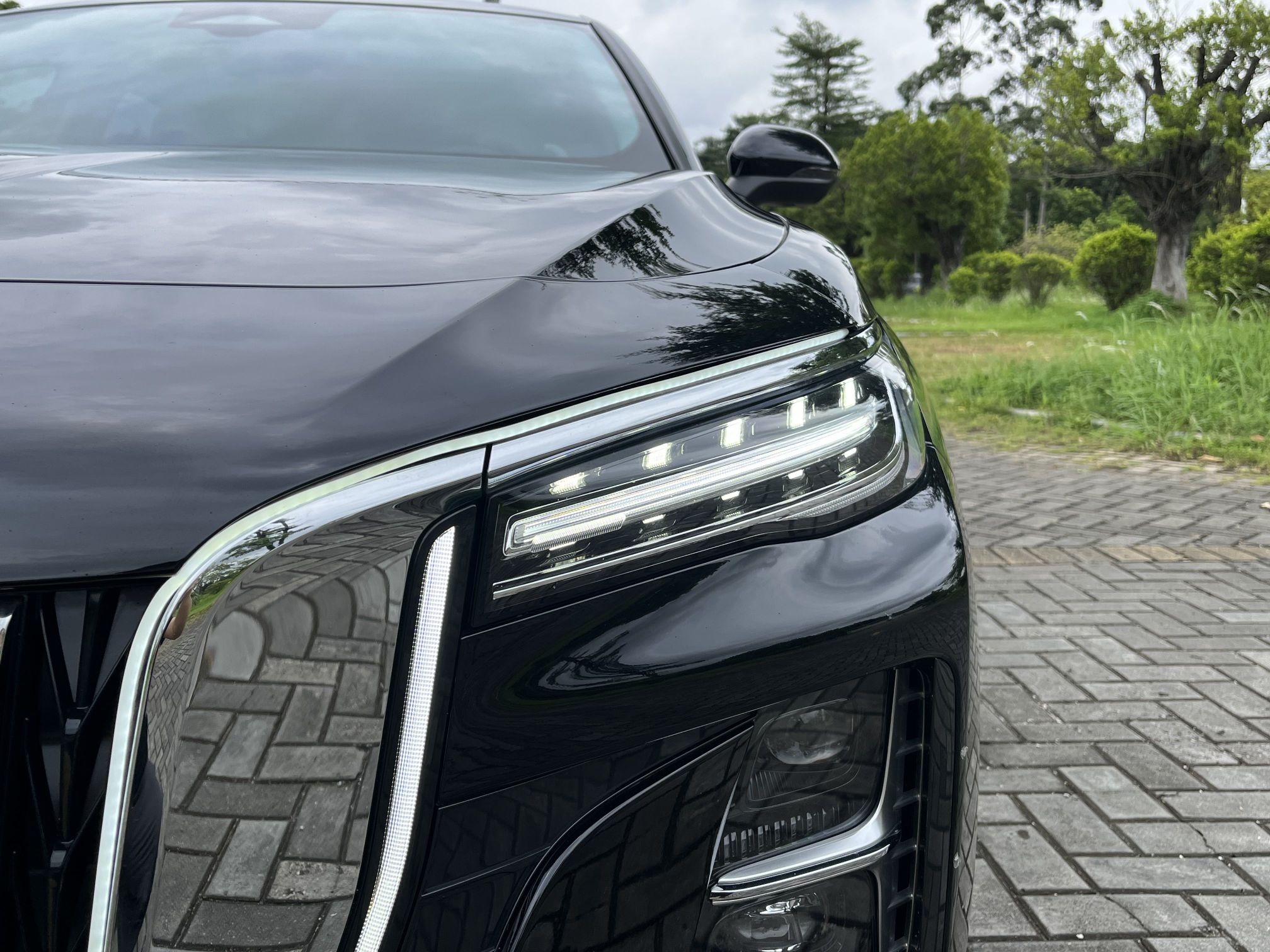 Hongqi H5 2025 2.0T Automatic Flag Edition – 500 000 Units Commemorative Version — снимка 18