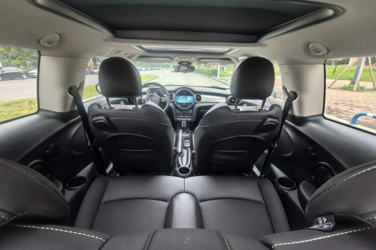 Used MINI MINI 2022 2.0T COOPER S Classic Edition
