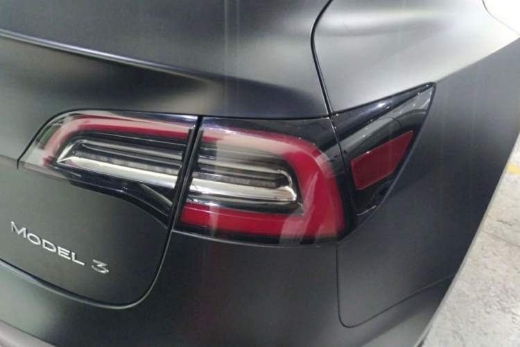 Used Tesla Model 3 2020 Standard Range Rear-Wheel Drive Upgraded Version Exterior 4