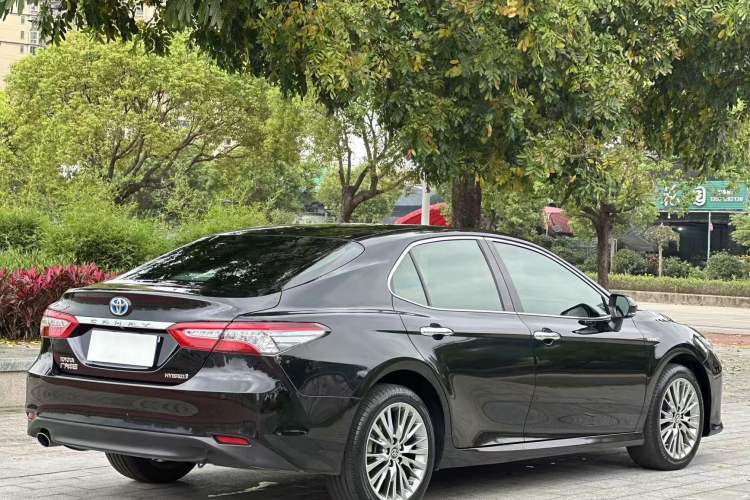 Used Toyota Camry 2018 Dual-Engine 2.5 HG Luxury Edition Exterior 5