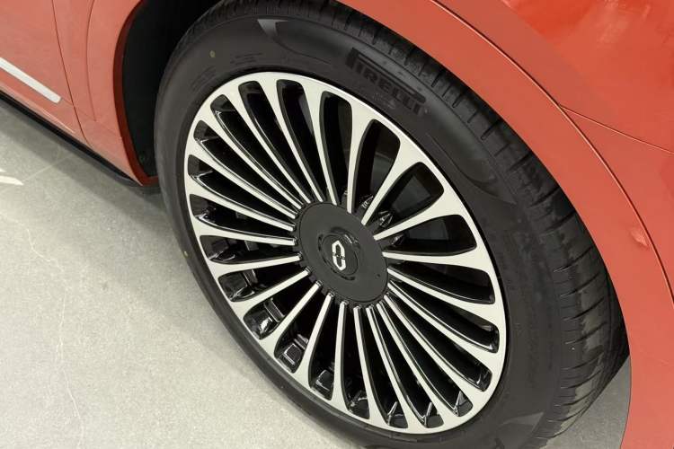 Used Hima AITO M9 2024 Range-Extended Ultra Version 52 kWh 5-Seater Model