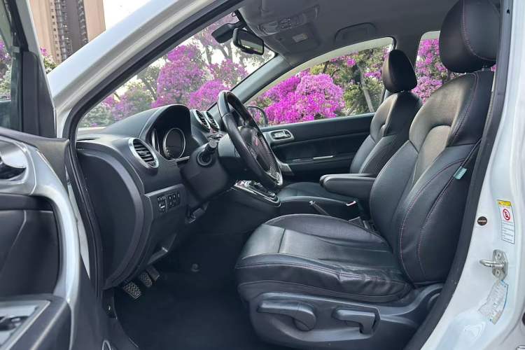 Used Haval H6 2013 Upgraded Model 1.5T Manual Two-Wheel Drive Elite Version