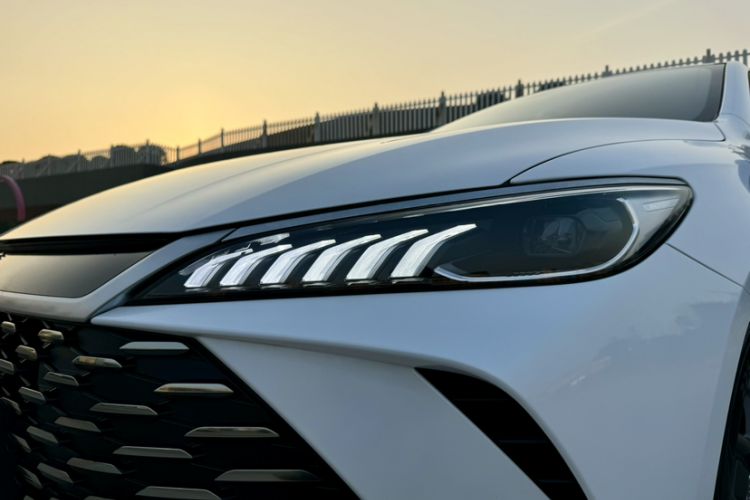 Used BYD Qin PLUS 2025 DM-i Smart Drive 55KM Leading Model
