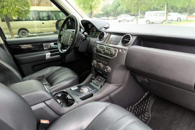 Used Land Rover Discovery 2014 3.0 SC V6 HSE
