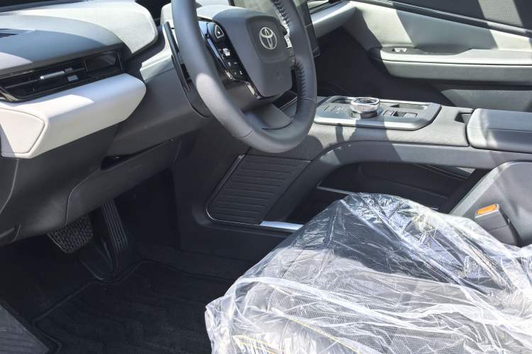 Used Toyota bZ5 2025 Model 550 PRO Smart Driving Edition
