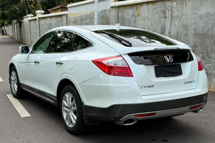 Used Honda Crosstour 2014 2.4L Luxury Edition