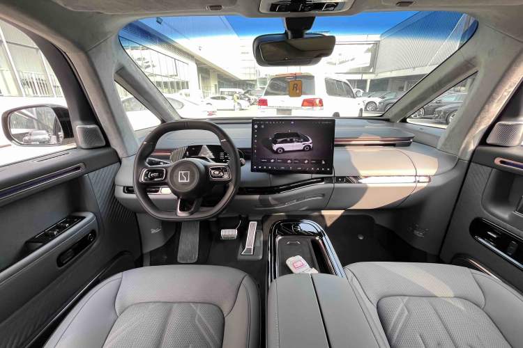 Used Zeekr MIX 2025 Long-Range Intelligent Driving Edition
