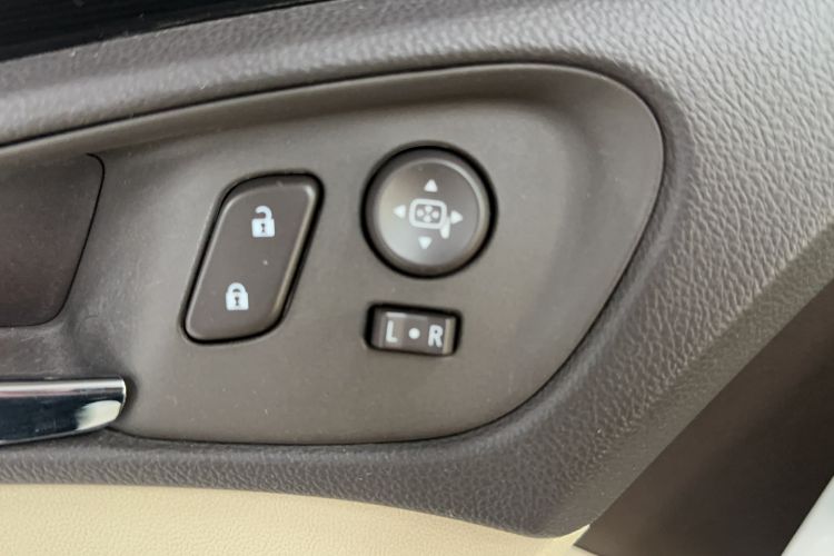 Used Buick Regal 2015 2.0L Leading Fashion Edition