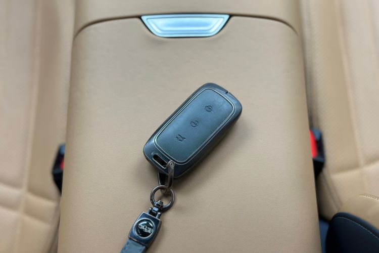 Used Geely Galaxy Galaxy Xingjian 7 EM-i 2025 120km Flagship Edition
