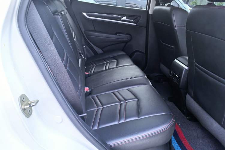 Used Dongfeng Aeolus AX7 2016 1.4T Manual Zhuyue Model
