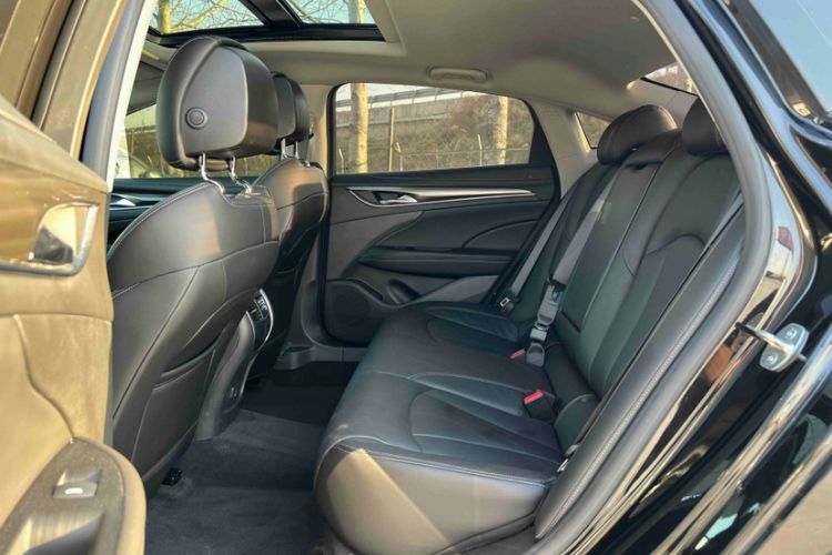 Used Buick LaCrosse 2019 28T Luxury Version
