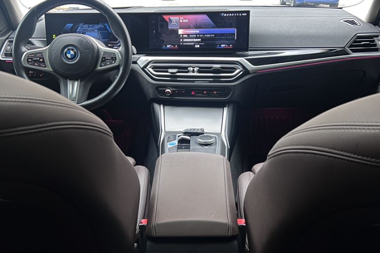 Used BMW i3 2023 eDrive 40 L Midnight Sports Package
