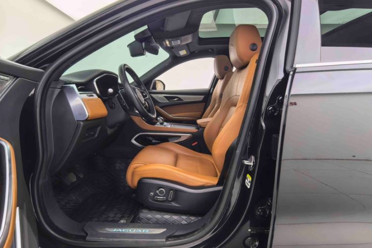 Used Jaguar F-PACE 2021 250 PS R-Dynamic SE