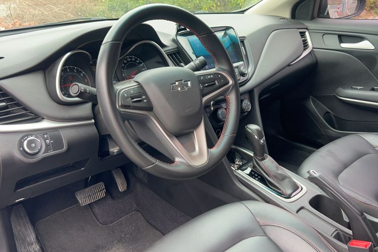 Used Chevrolet Monza 2020 Light Hybrid Redline 320T Dual-Clutch Joyful Edition
