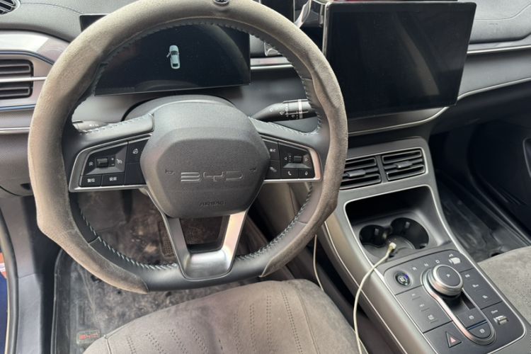 Used BYD Destroyer 05 2024 HONOR Edition DM-i 55KM Luxury Model Interior 6