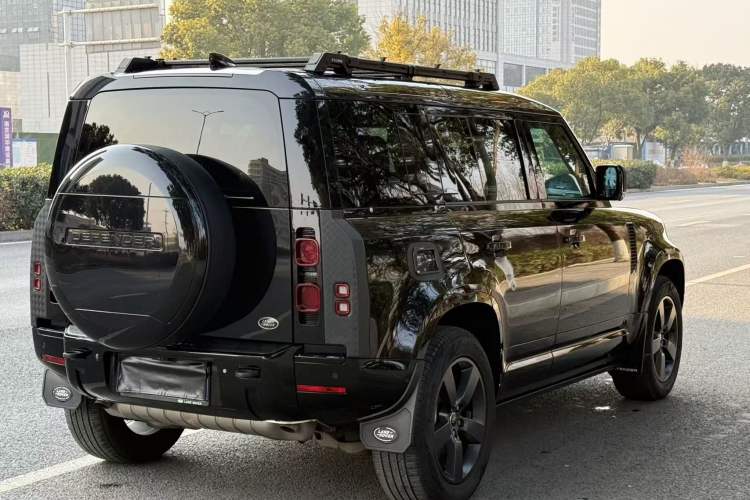 Used Land Rover Defender 2023 110 3.0T P400 Dark Edition