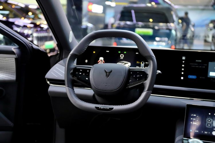 Used VOYAH PASSION 2024 PHEV Four-Wheel Drive Ultra-Long Range Flagship Model Interior 7