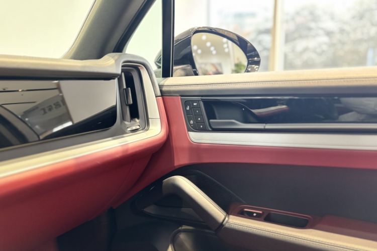 Used Porsche Cayenne 2024 Cayenne 3.0T Interior 6