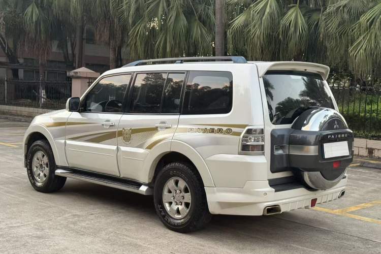 Used Mitsubishi Pajero 2019 3.0L Automatic Standard Edition
