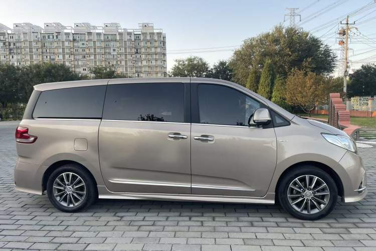 Used SAIC MAXUS G10 2016 2.0T Automatic Flagship Edition
