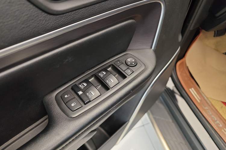 Used Jeep Grand Commander 2018 2.0T Four-Wheel Drive Prestige Edition China V
