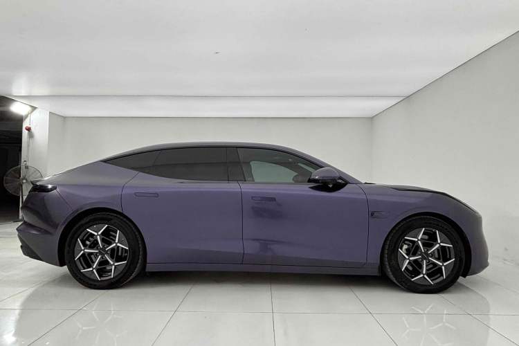 Used Lynk & Co Z10 2025 95 kWh 806 km Range Rear-Wheel Drive Advanced Driver-Assistance System Max
